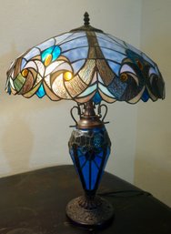 #201 Tiffany Style Lamp