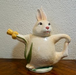 #264 Rabbit Tea Pot Japanese 9'