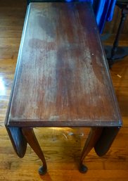 #135 Queen Anne Drop Side Mahogany Table Swing Leg