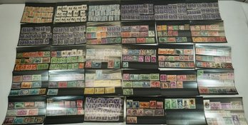 B1  Lot Of 30 US Stamps In 4 1/2 X 6  Sleeve