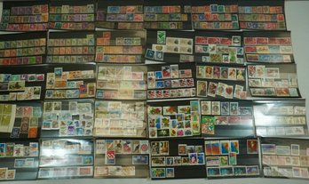 B4  Lot Of 30 US & Misc Stamps In 4 1/2 X 6  Sleeve