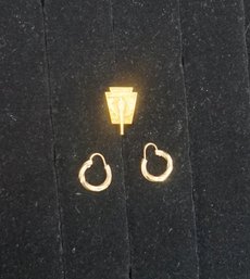 #36- Lot Of 2 10k -earrings, Pin - 3.5 G