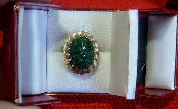 J10 14k Carved Jade Ring Size 5