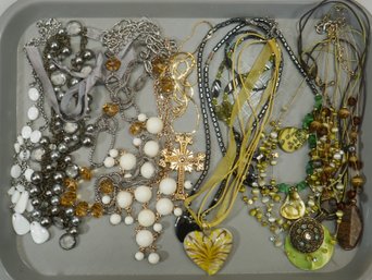 #94 Lot Of 10 Costume Jewelry Necklaces