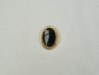 #90 Gold Filled Onyx Brooch
