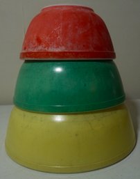 #267 Lot 3 Pyrex Red Green & Yellow Bowls