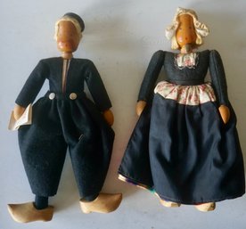 #91 Pair Of Wooden Dolls From Holland 9 1/2't