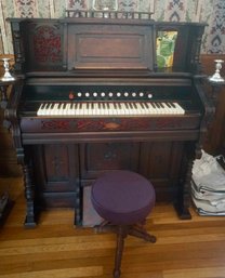 DR643 Victorian Double Reed Pump Organ W/stool (working)