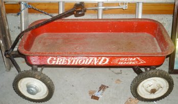 G710 Hamilton Greyhound Red Wagon