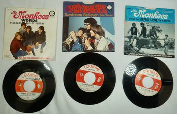 Lot Of 3 - The Monkees W/PS- Steppin Stone-g, Daydream Believer -g Or Better, Pleasant Valley Sunday G-vG