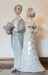 #31 Lladro Bride & Groom 8'T