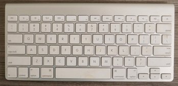 #337 Apple Wireless Keyboard (battery)