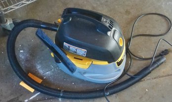 G Workshop Vac (missing Some Attachments)
