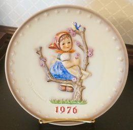 #129 1976 Hummel Plate No Box