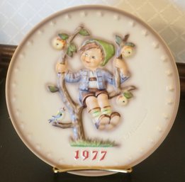 #130 1977 Hummel Plate No Box