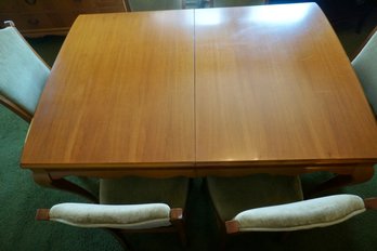#193 Blonde Mahogany Dining Room Table & 6 Chairs