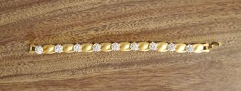 #219 Goldtone Crown Trifari Bracelet 7
