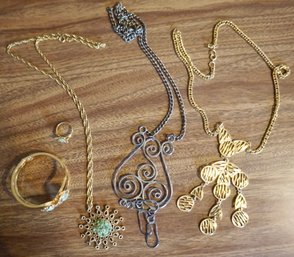 #221 Lot Of 5 Costume Jewelry