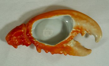 #52-   Royal Bayreuth Lobster  Claw Bowl 6' X 3'