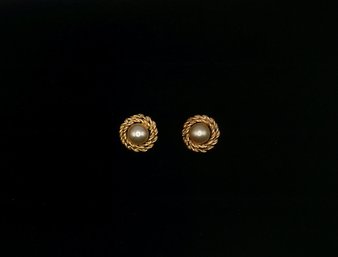 #10- 14k Pearl Earrings- 2.6 Grams