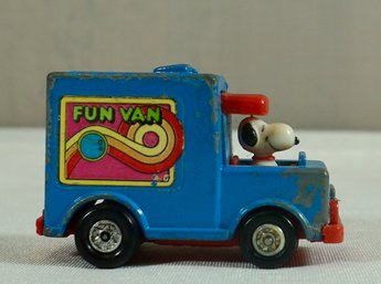 #72 - 1970's Aviva # C19 Snoopy Fun Van