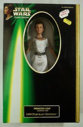 #84 Hasbro Star Wars Princess Leia In Ceremonial Gown 1999 Portrait Edition Action Figure                    J