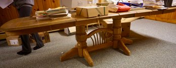 067 Oak Table Double Pedestal 4 Leafs W/ 6 Chairs