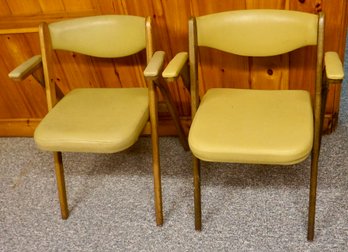 068 Mid Cenutry Folding Avocado Chairs Willke Industries Style 24