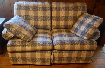 D#324 Blue & White Clayton Love Seat 62'W X 35'D