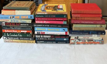 #138 Box Lot Of 30 Baseball Book