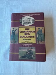 #35 1998 1st Printing Cincinnati Red Stalking By Tracy Soos