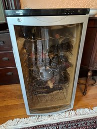 Large Haier Wine Cooler / Refrigerator With Duel Temperature Control & Locking Keys - D20