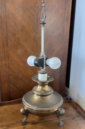 Underwriter Laboratories Vintage Brass Cast Footed Low Profile Lamp Dual Bulbs TESTED Works 20' Tall