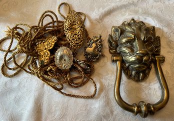Large Brass Lion Door Knocker And 4 Brass Rope Picture Hangers - D26