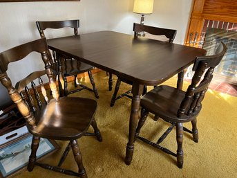 Heavy Pine Kitchen Table With Two Extenders And Four Coordinating Chairs - L170