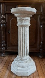 Heavy Concrete Architectural Garden Pedestal Column 26' Tall 10.5' Diameter At Top Solid