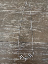 14k White Gold Necklace With Diamond Leaf Details - 7