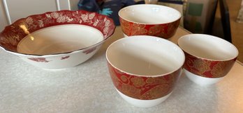4 Coordinating Cream And Red Serving Bowls-k12