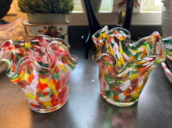 2 Multi Colored Flutter Edge Vases -k29