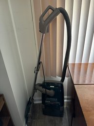 #543 Hoover Power Max Vacuum Cleaner