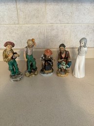 #564 Lot Of 5 Figurines