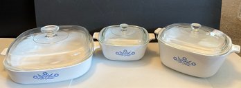 3 Corning Ware Baking Dishes With Covers 9.5, 2.5 Qt, 1.5 Qt - K65 Cabinet