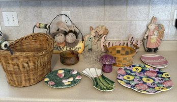 #570 Lot Of 13 Spring Easter Decorations, Plates, Baskets