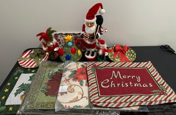 Assorted New Christmas Placemats, Santa Nutcracker, Teapot And More -x5