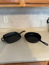 #584 Lot Of 2 Cast Iron Pans (Wagner & Lodge)