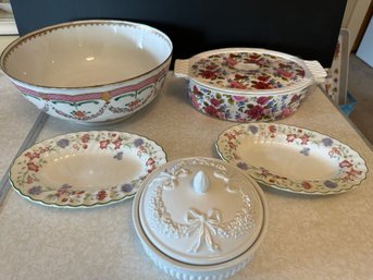 Pink Floral Hostess Lot With New Covered Baking Dish - 2D27