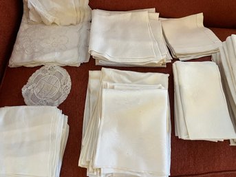 Lot Of Assorted White And Linen Napkins, Placemats, Etc - Lr24