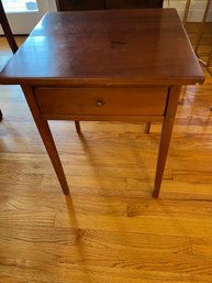 Small Wooden Accent Table With Drawer And Dovetailing- Lr35
