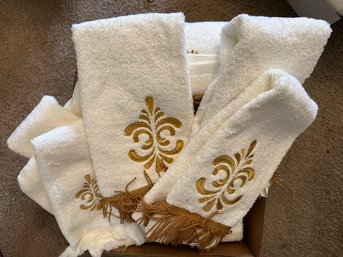 New White Towels With Gold Embroidery - BB16