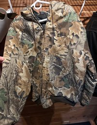 Williams Camouflage Jacket With Hood And Quilted Interior LOOKS NEW - S18